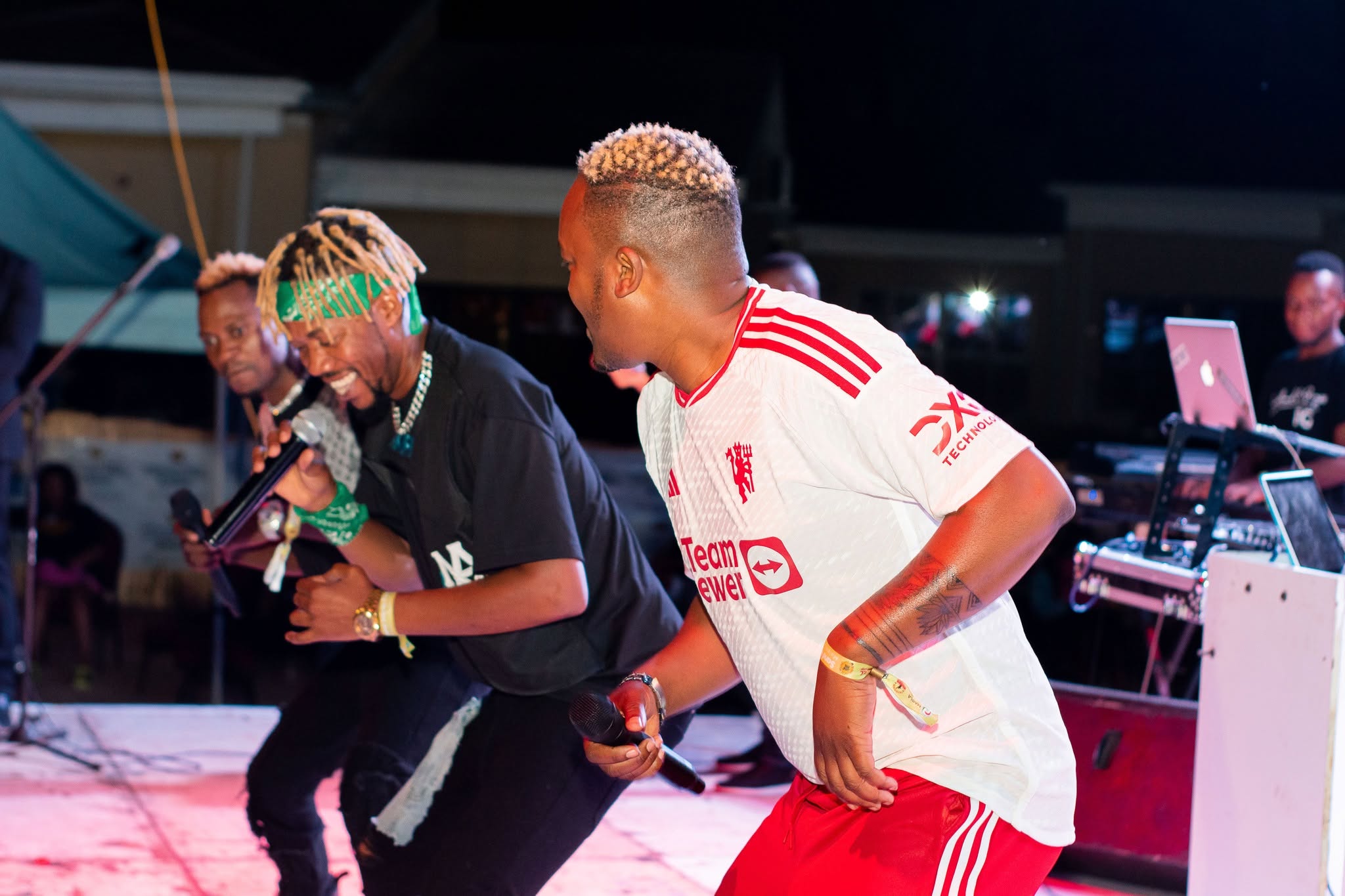 Organized Family from Zambia performing at Sand Music Festival